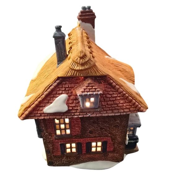 Dept 56 Dickens Village Series Betsy‎ Trotwood's Cottage 1989 Heritage #5550-6 - Picture 3 of 9